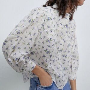Zara Floral Button Up Shirt NWT — Size XS